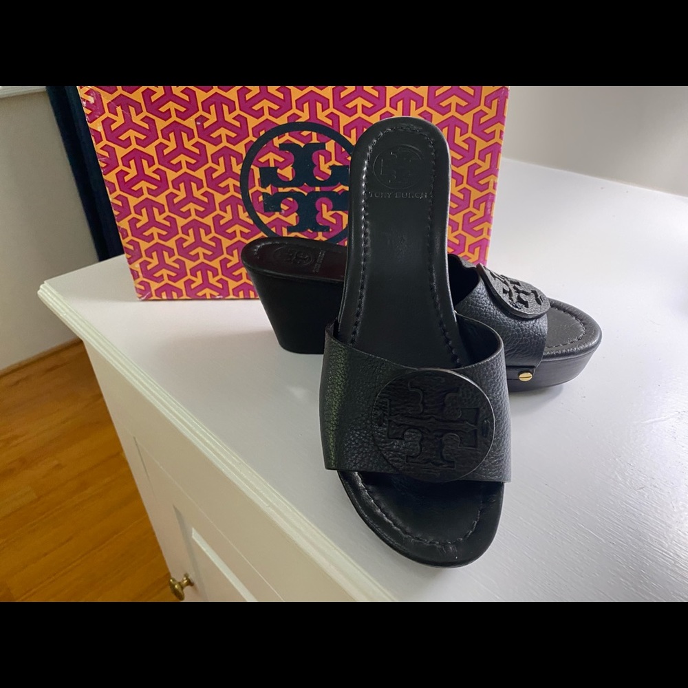 Tory Burch Patti Wedge size 7  - Perfect Condition